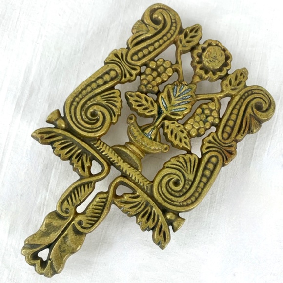 Vintage Brass Virgina Metalcrafters Ornate Trivet Wall Decor Excellent Condition - Picture 8 of 10